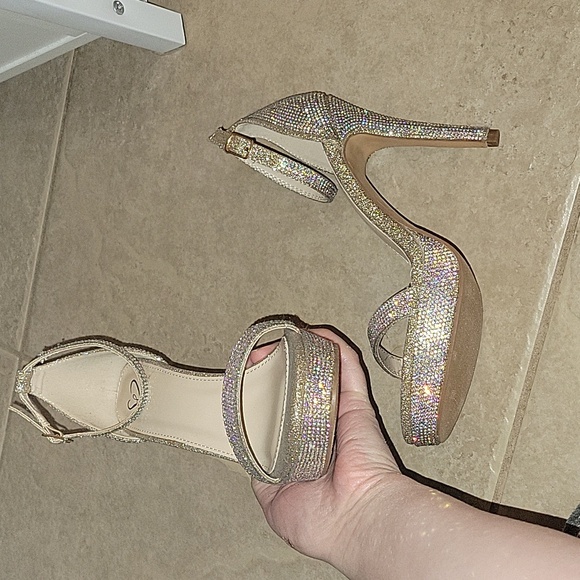 Windsor heels size 8 - Picture 3 of 8